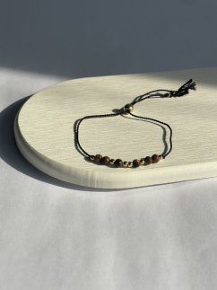 Náramek z tygřího oka a zlacených 18k korálků